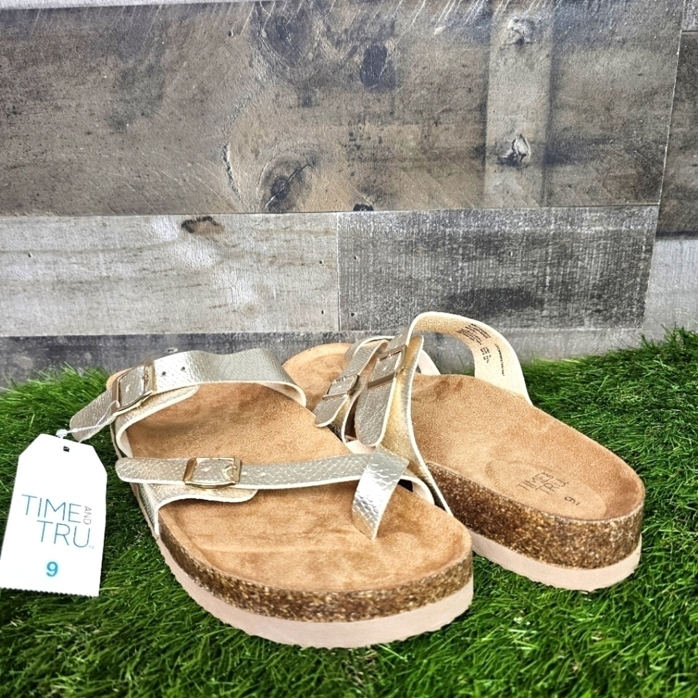 Time and Tru Sandals